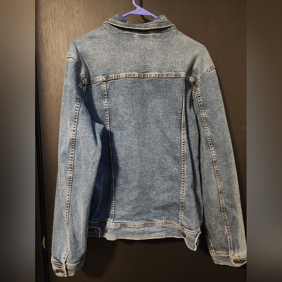 Denim jacket - Picture 3 of 4